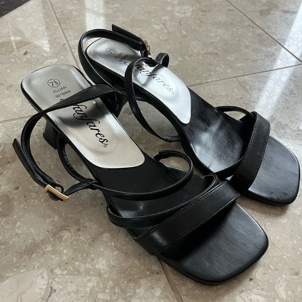 Chunky y2k heels